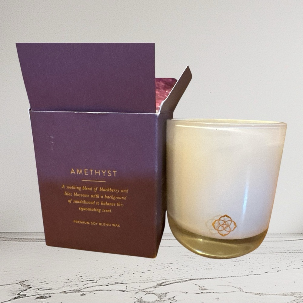 Kendra Scott Purple Amethyst Crystal 8 oz Candle - NWT - Picture 2 of 3